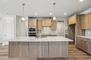 8424 SE Orion Ln, Hillsboro, OR 97123 - Photo 2
