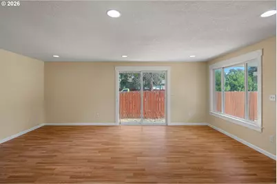 2631 Edison St, Eugene, OR 97402 - Photo 10