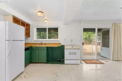15035 Glen Oak Rd, Oregon City, OR 97045 - Photo 10