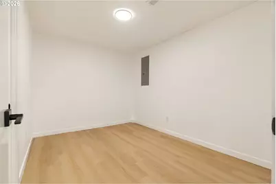3906 SW Wilbard St, Portland, OR 97219 - Photo 18