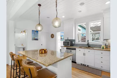 2746 SW Barnacle Ave, Lincoln City, OR 97367 - Photo 12