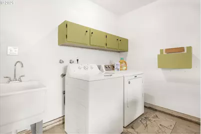 12050 SW King George Dr, Portland, OR 97224 - Photo 28