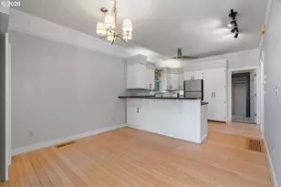 2606 SE Pine St, Portland, OR 97214 - Photo 6