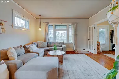 4136 NE 10th Ave, Portland, OR 97211 - Photo 4