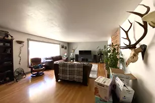 930 Laurelhurst Dr, Eugene, OR 97402 - Photo 8