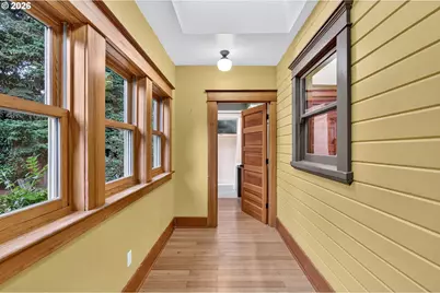306 SE 15th Ave, Portland, OR 97214 - Photo 18