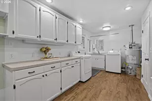 17459 SE Mill St, Portland, OR 97233 - Photo 24