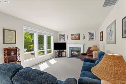 2325 SW Huber Ct, Portland, OR 97219 - Photo 8