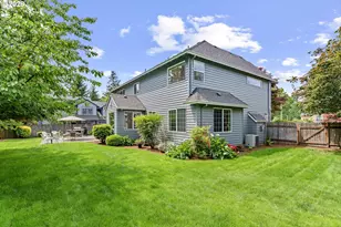 2325 SW Huber Ct, Portland, OR 97219 - Photo 2