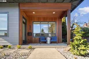 642 3rd St, Lake Oswego, OR 97034 - Photo 2