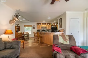 93380 Luscombe Loop, Coos Bay, OR 97420 - Photo 4