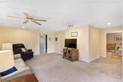 16691 S Holcomb Blvd, Oregon City, OR 97045 - Photo 16