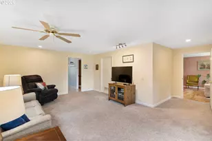 16691 S Holcomb Blvd, Oregon City, OR 97045 - Photo 16