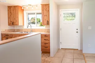 2221 NW 11th St, Corvallis, OR 97330 - Photo 14