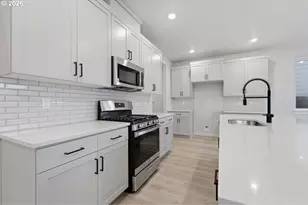 18955 SW Eureka Ln, Beaverton, OR 97007 - Photo 2