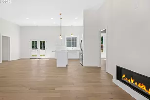 10236 NE Beech St, Portland, OR 97220 - Photo 14