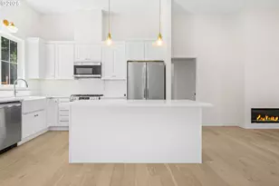 10236 NE Beech St, Portland, OR 97220 - Photo 22