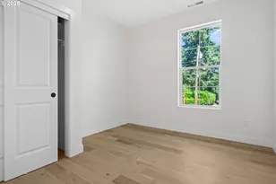 10236 NE Beech St, Portland, OR 97220 - Photo 34