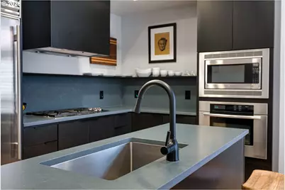 752 NW 12th Ave, Portland, OR 97209 - Photo 22