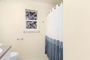 106 Umpqua View Dr, Roseburg, OR 97471 - Photo 32