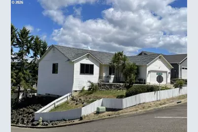 106 Umpqua View Dr, Roseburg, OR 97471 - Photo 2