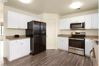 106 Umpqua View Dr, Roseburg, OR 97471 - Photo 10