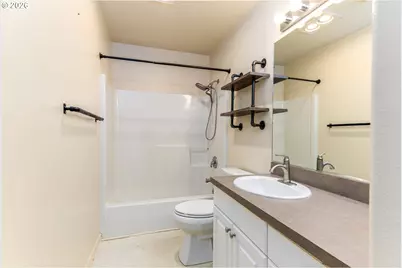 106 Umpqua View Dr, Roseburg, OR 97471 - Photo 18