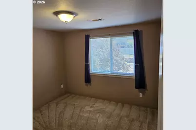 202 NE Plum Ridge Dr, Winston, OR 97496 - Photo 14