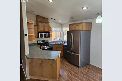 202 NE Plum Ridge Dr, Winston, OR 97496 - Photo 8