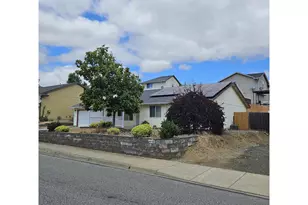 202 NE Plum Ridge Dr, Winston, OR 97496 - Photo 24