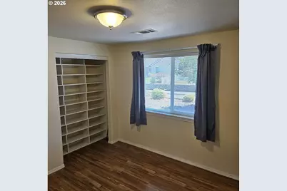 202 NE Plum Ridge Dr, Winston, OR 97496 - Photo 12