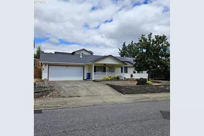 202 NE Plum Ridge Dr, Winston, OR 97496 - Photo 1