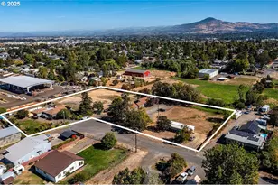 144 176 Reager St, Medford, OR 97501 - Photo 2