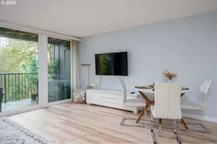 100 Kerr Pkwy, Lake Oswego, OR 97035 - Photo 4