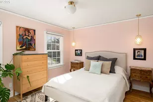 704 NE Hazelfern Pl, Portland, OR 97232 - Photo 28