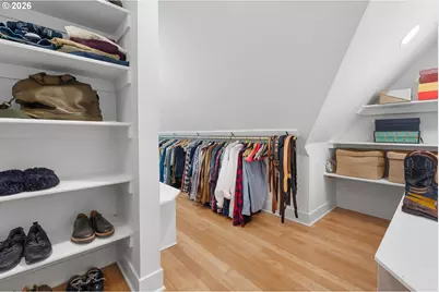 704 NE Hazelfern Pl, Portland, OR 97232 - Photo 26