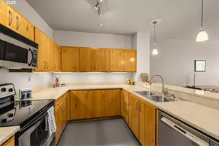 1125 NW 9th Ave, Portland, OR 97209 - Photo 14