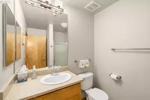 1125 NW 9th Ave, Portland, OR 97209 - Photo 24