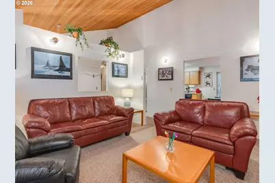 6103 NW Bernie Dr, Vancouver, WA 98663 - Photo 2