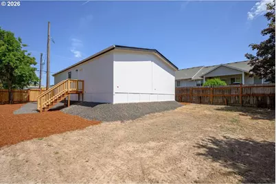 253 E 7th St, Lafayette, OR 97127 - Photo 34