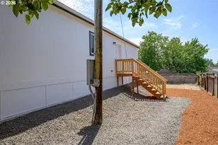 253 E 7th St, Lafayette, OR 97127 - Photo 36