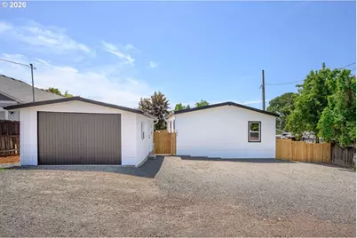 253 E 7th St, Lafayette, OR 97127 - Photo 1