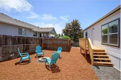 253 E 7th St, Lafayette, OR 97127 - Photo 28