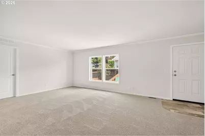 253 E 7th St, Lafayette, OR 97127 - Photo 6