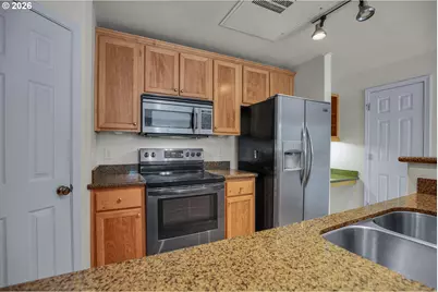 860 Springtree Ln, West Linn, OR 97068 - Photo 10