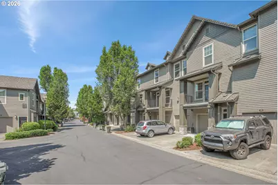 860 Springtree Ln, West Linn, OR 97068 - Photo 2