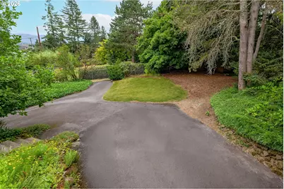 10065 SE Cresthill Rd, Happy Valley, OR 97086 - Photo 2
