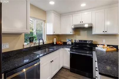 450 Hunsaker Ln, Eugene, OR 97404 - Photo 16