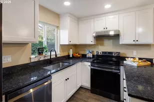 450 Hunsaker Ln, Eugene, OR 97404 - Photo 16