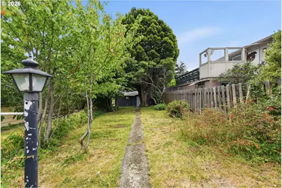 535 State St, North Bend, OR 97459 - Photo 24